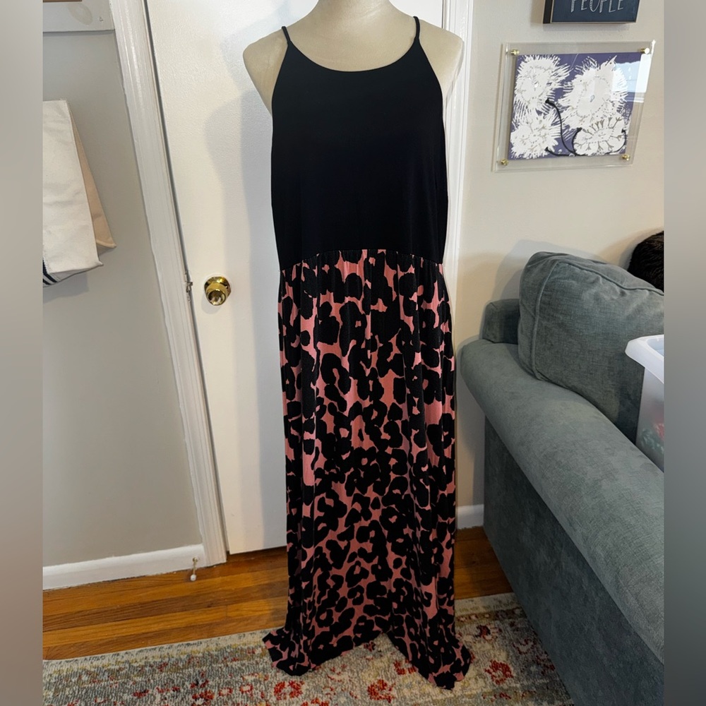 Women’s black and mauve maxi dress by Loft